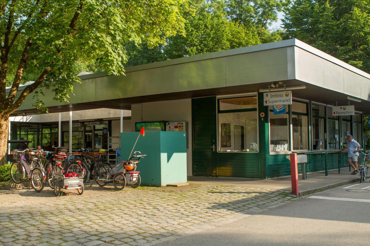 Munich Oktoberfest Glamping Otel Dış mekan fotoğraf