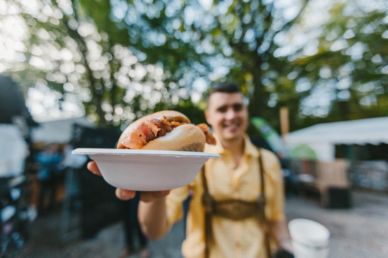 Munich Oktoberfest Glamping Otel Dış mekan fotoğraf
