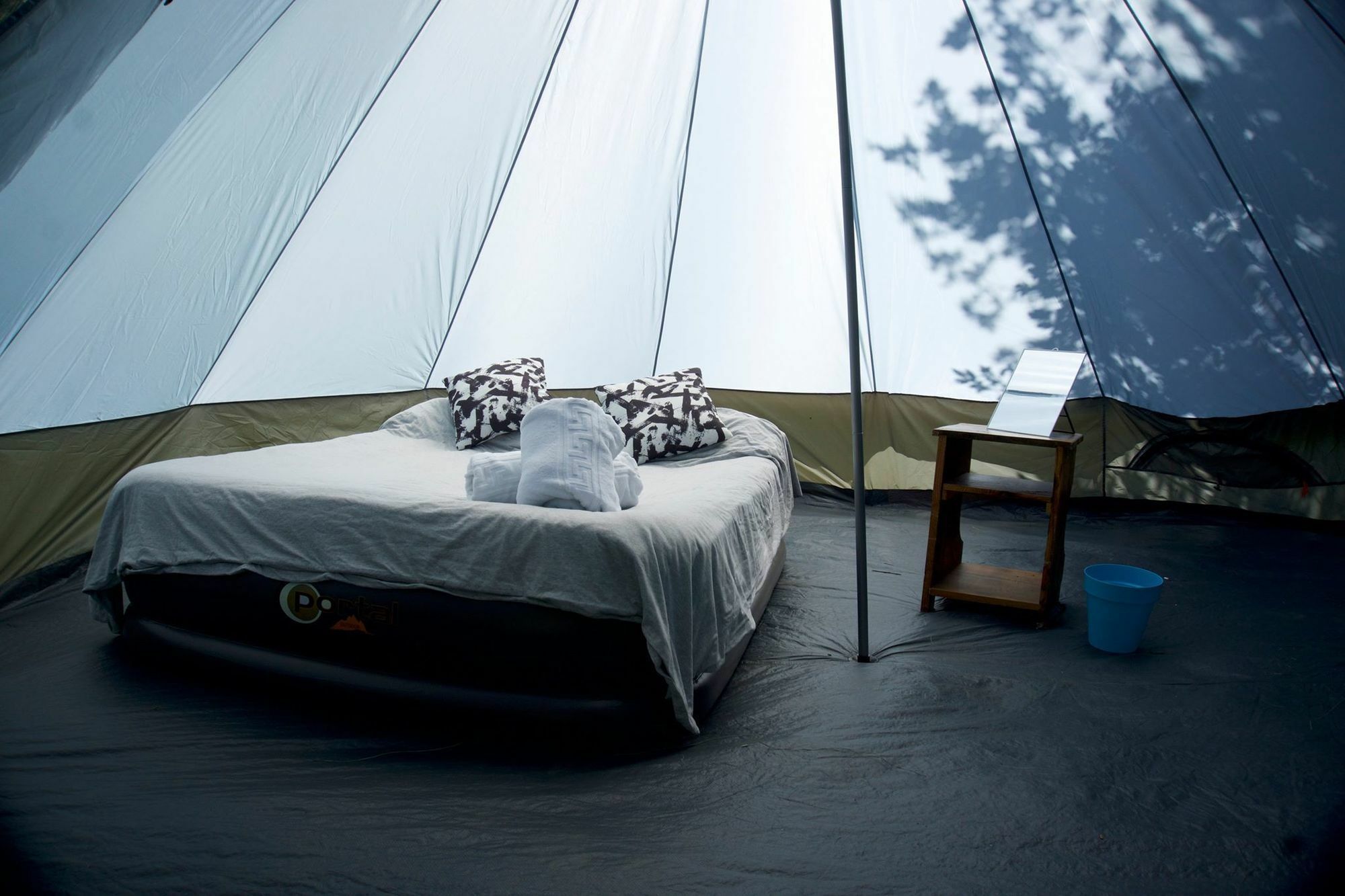 Munich Oktoberfest Glamping Otel Dış mekan fotoğraf